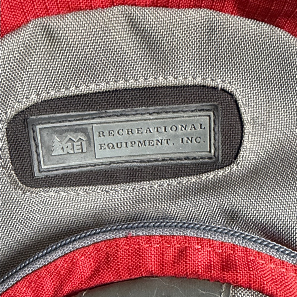 REI Trail 25 Adventure Red and Gray Hiking Backpack - Picture 2 of 11
